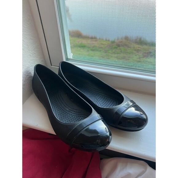 CROCS Shoes - Crocs Women’s Gianna Ballet Slipper Flat Cap Toe Shoe Size 9